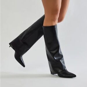 NWT Arielle Overlay Knee High Boots